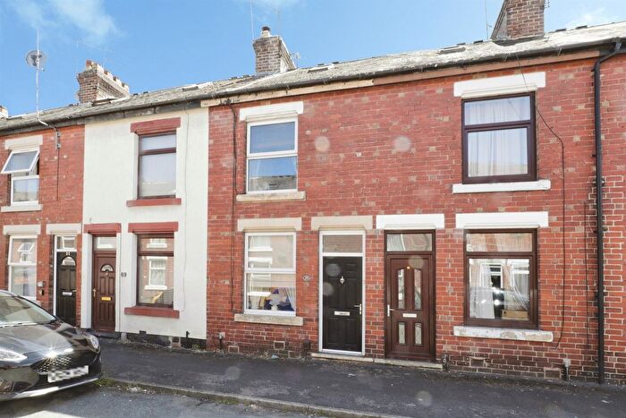 2 Bedroom Terraced House For Sale In Avenue Grove, Harrogate, HG2