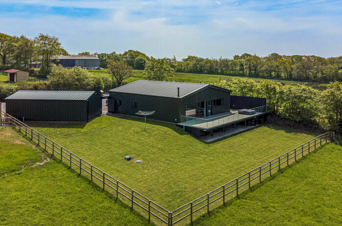 3 Bedroom Detached House For Sale In . Acres - Rackenford, Tiverton, Devon, EX16