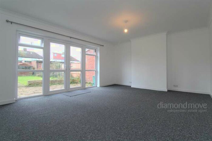 3 Bedroom Semi-Detached House To Rent In Beresford Gardens, Hounslow, TW4