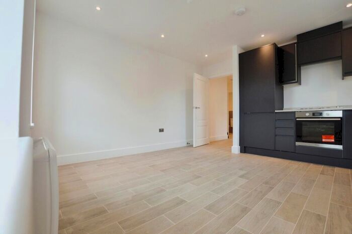 1 Bedroom Flat To Rent In Widmore Road Bromley, BR1