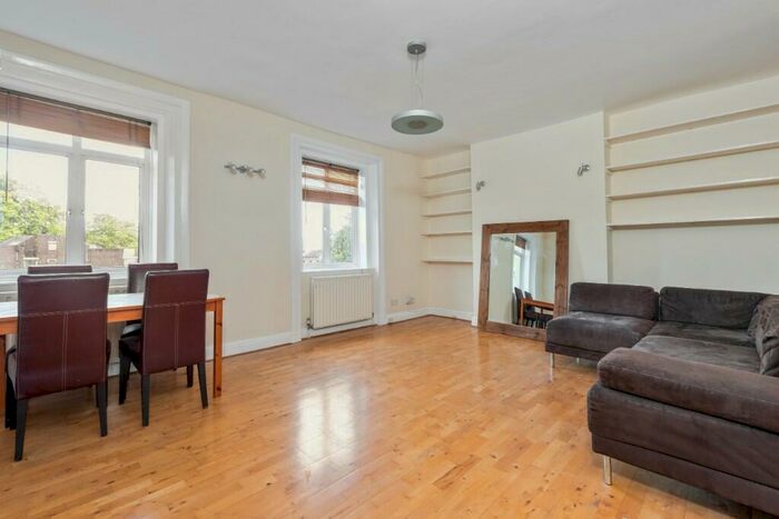 2 Bedroom Flat For Sale In Gloucester Avenue, London, NW1