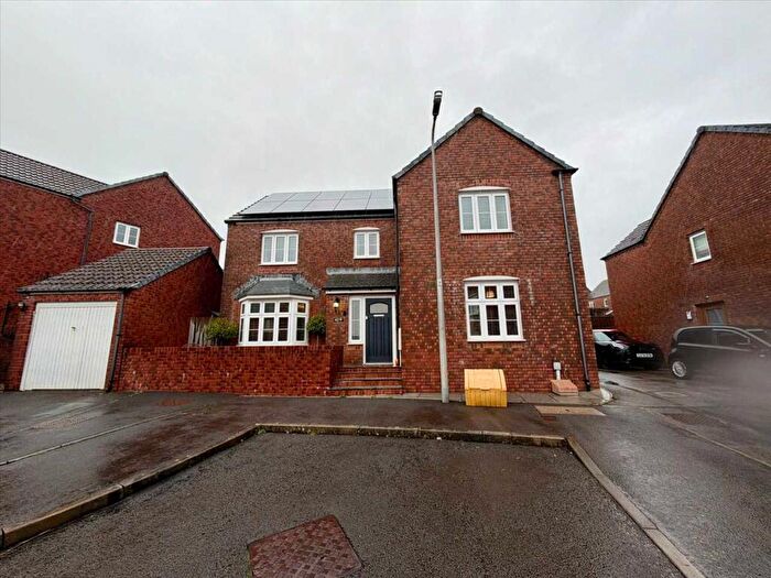 4 Bedroom Detached House For Sale In Llewellyns View, Porth, CF39