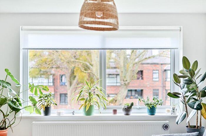 2 Bedroom Flat For Sale In Main Road, Sidcup, DA14