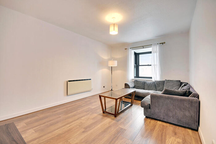 1 Bedroom Flat For Sale In Glebe Road, Chelmsford, CM1