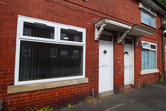 2 Bedroom Terraced House To Rent In -Bedroom House To Rent, Belgrave Road, Oldham, OL8