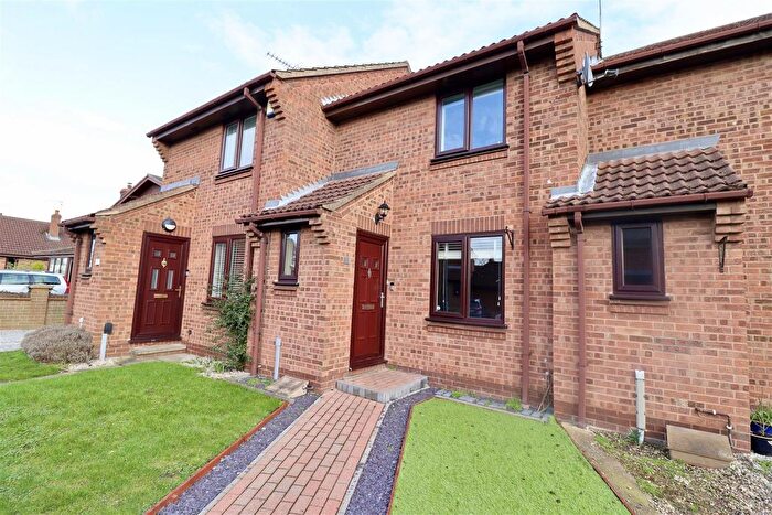 2 Bedroom Terraced House For Sale In Brindlegate, Pocklington, York, YO42