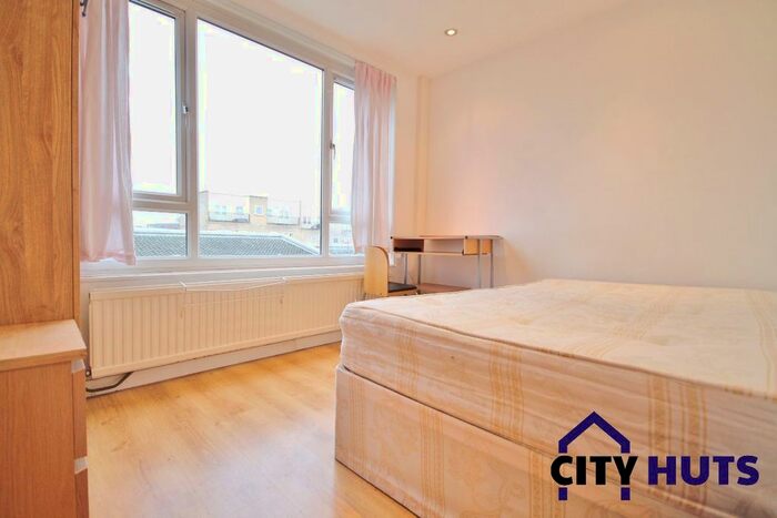 3 Bedroom Flat To Rent In Centurion Close, Islington, N7