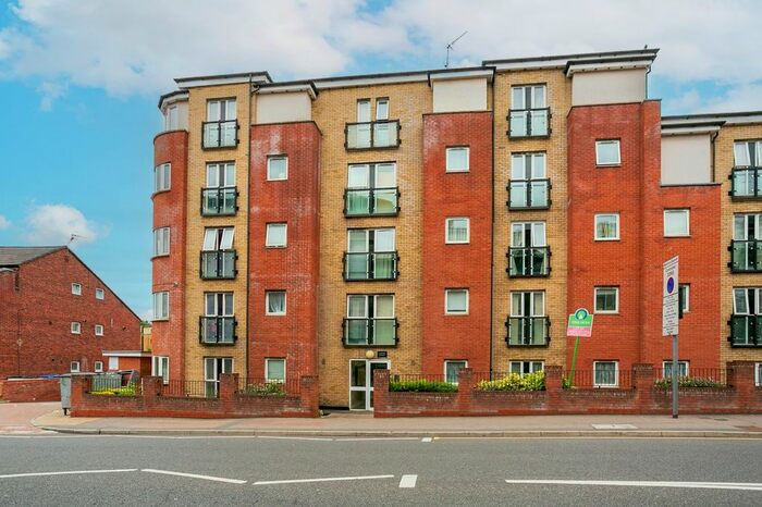 1 Bedroom Flat To Rent In Whippendell Road, Watford, Hertfordshire, WD18