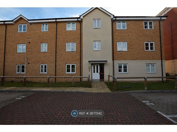 2 Bedroom Flat To Rent In Stubbs Court, Watford, WD24