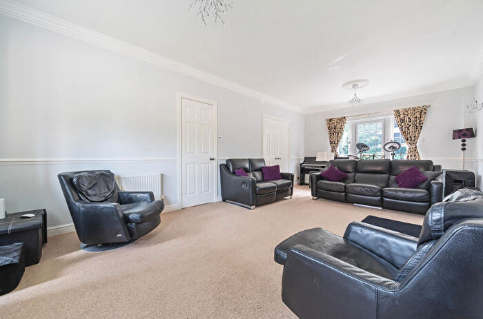 4 Bedroom Detached House For Sale In Hanningtons Way, Burghfield Common, Reading, Berkshire, RG7