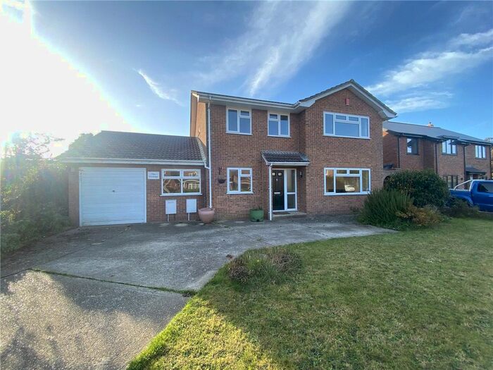 4 Bedroom Detached House To Rent In Kestrel Drive, Christchurch BH23