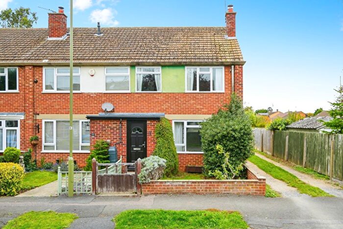 3 Bedroom End Of Terrace House For Sale In Linden Road, Bicester, Oxfordshire, OX26