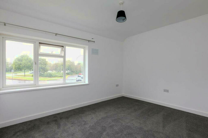 3 Bedroom Terraced House To Rent In Lincoln Road, London, SE25