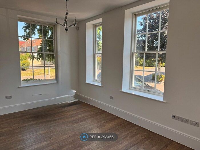 1 Bedroom Flat To Rent In Dove House, London, SW16