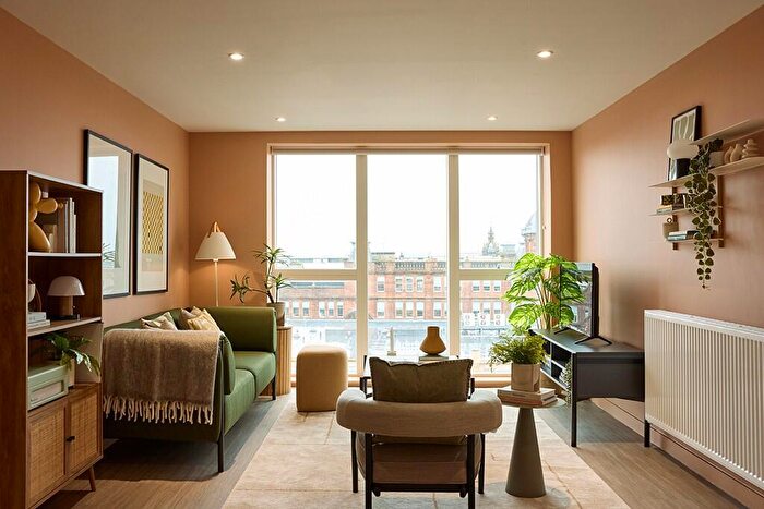 2 Bedroom Apartment To Rent In Candleriggs, Trongate, Glasgow, G1