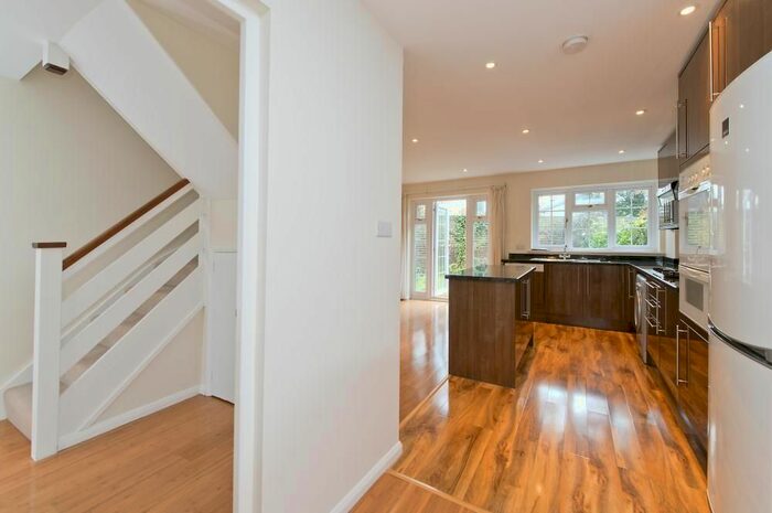 4 Bedroom End Of Terrace House To Rent In Tower Rise, Richmond, TW9