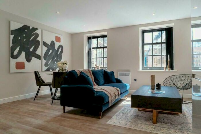 1 Bedroom Apartment To Rent In East Parade, Leeds, West Yorkshire, LS1