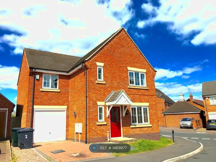 4 Bedroom Detached House To Rent In Clovelly Drive, Nottingham, NG3