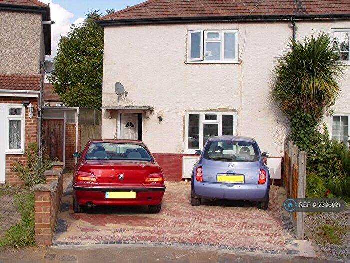 3 Bedroom Semi-Detached House To Rent In Mead Close, Slough, SL3