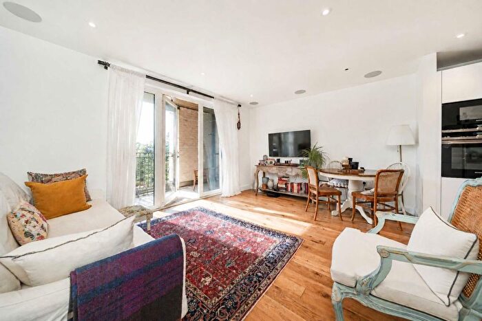 1 Bedroom Flat To Rent In Wornington Road, North Kensington, W10