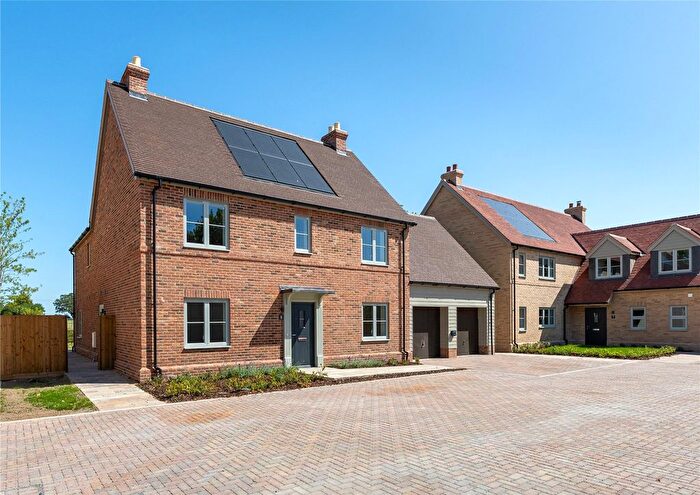 4 Bedroom Detached House For Sale In Beech Gardens, Harston, Cambridge, CB22