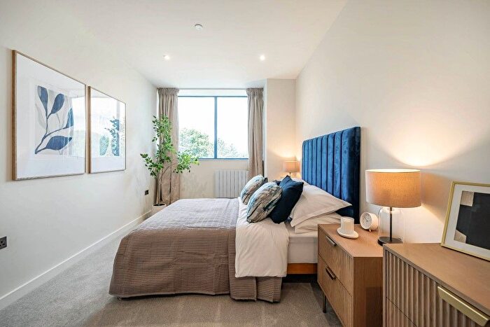 1 Bedroom Flat To Rent In Chertsey, Surrey, KT16