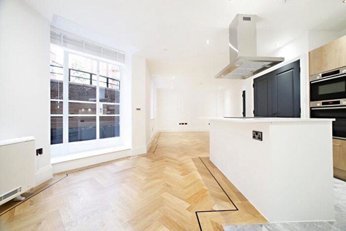 2 Bedroom Flat To Rent In Oakwood Court, Kensington, W14