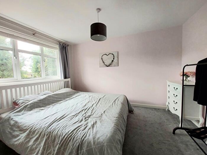 3 Bedroom End Of Terrace House For Sale In Broomfield Close, Wilmslow, SK9