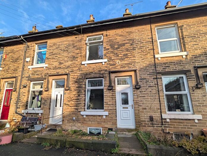 3 Bedroom Terraced House For Sale In Clifton Place, Shipley, BD18