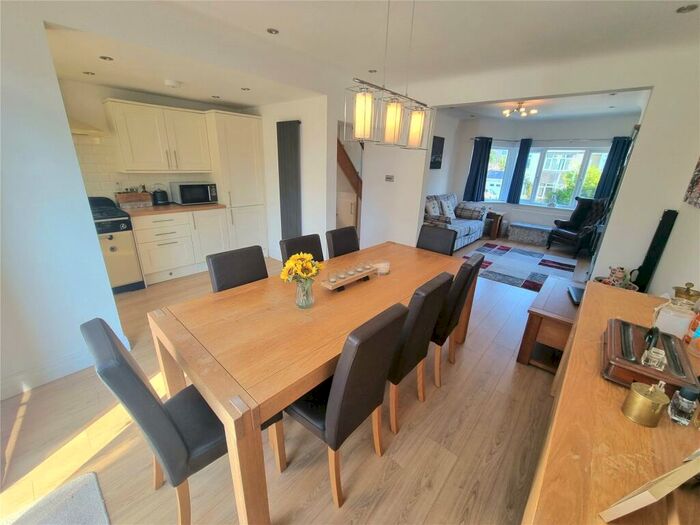 3 Bedroom Semi-Detached House For Sale In Whitfield Lane, Heswall, Wirral, CH60