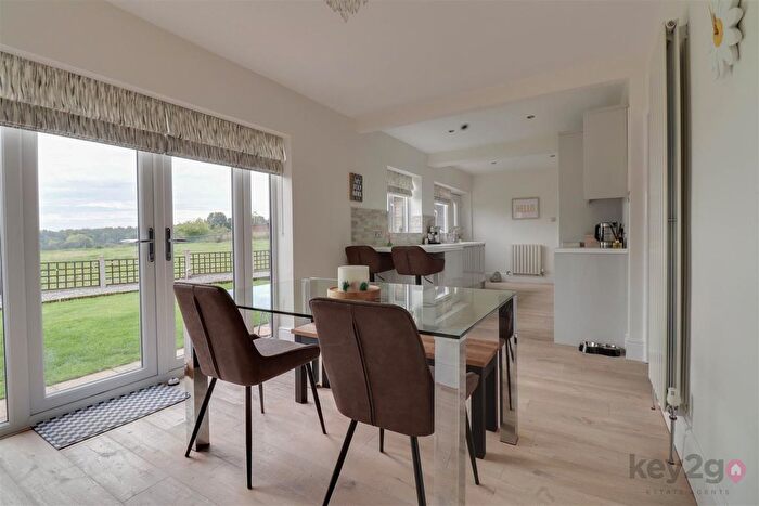 4 Bedroom Semi-detached House For Sale In Main Road, Marsh Lane, Sheffield, S21