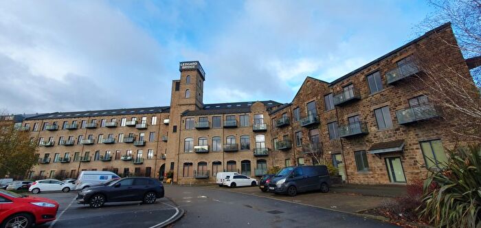 2 Bedroom Flat For Sale In Ledgard Wharf, Mirfield, WF14