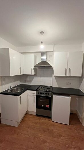Studio To Rent In Shepherds Bush Road, London, W6