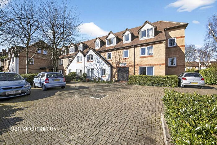 1 Bedroom Retirement Property For Sale In Friern Watch Avenue, London, N12