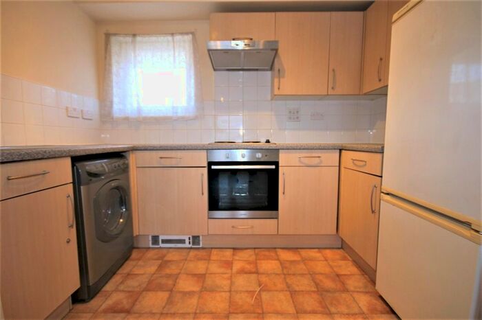 1 Bedroom Flat To Rent In Bergenia House, Bedfont Lane, Feltham, TW13