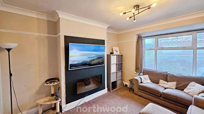 3 Bedroom Semi-detached House For Sale In Zetland Road, Town Moor, Doncaster, DN2