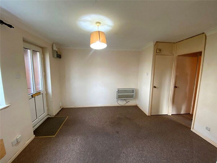 1 Bedroom Flat For Sale In Monks Way, Bearwood, Bournemouth, Dorset, BH11