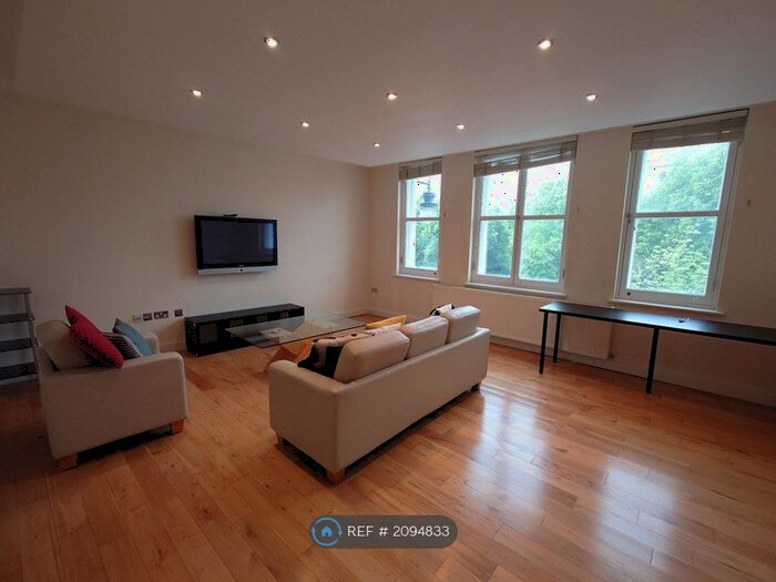 2 Bedroom Flat To Rent In Castle Gate, Bedford, MK40
