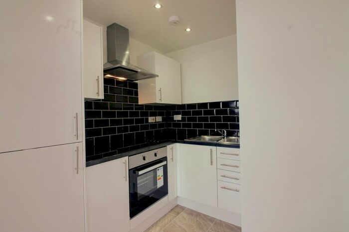 1 Bedroom Flat To Rent In York Towers, York Road, Leeds, LS9