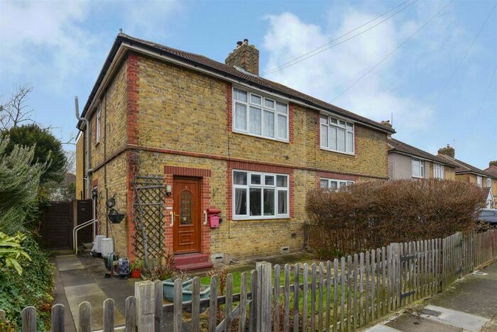 1 Bedroom Flat To Rent In Hawthorne Way, London, N9