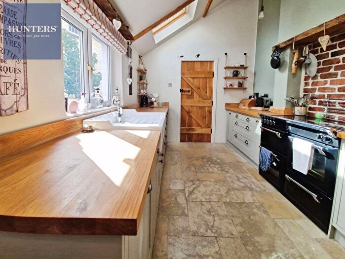 2 Bedroom Cottage For Sale In Treoes, Bridgend, CF35