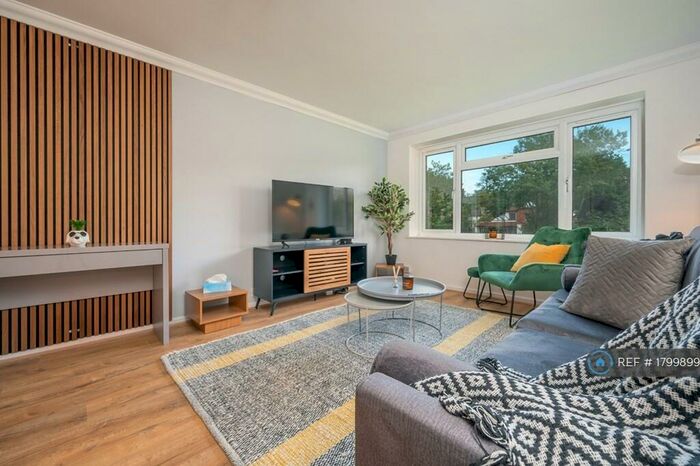 2 Bedroom Flat To Rent In London Road, Preston, Brighton, BN1