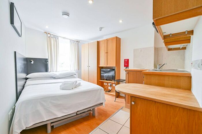 Studio To Rent In Cartwright Gardens, Bloomsbury, London, WC1H