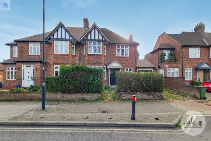 5 Bedroom Flat To Rent In Anson Road, Willesden Green, NW2