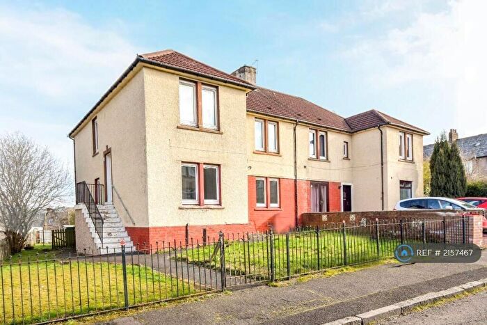 3 Bedroom Maisonette To Rent In Glen Avenue, Larkhall, ML9
