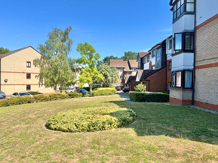 Studio To Rent In St. Pauls Rise, Palmers Green, London, N13