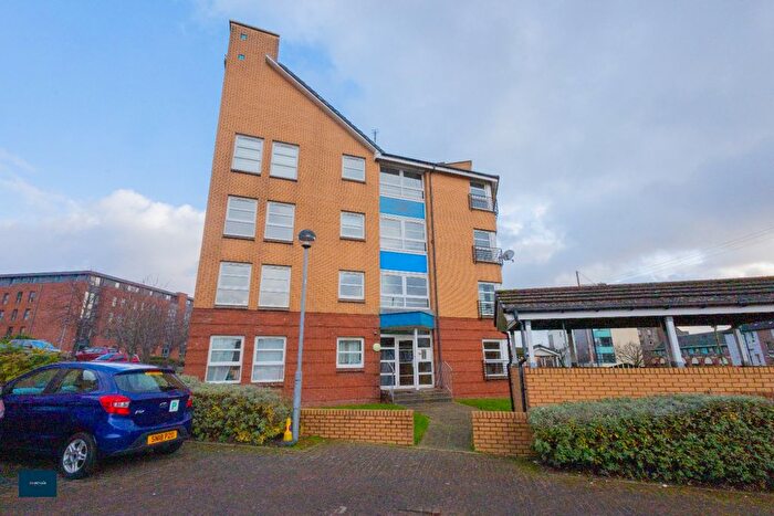 2 Bedroom Flat To Rent In Flat / Carfrae Street, Glasgow, G3