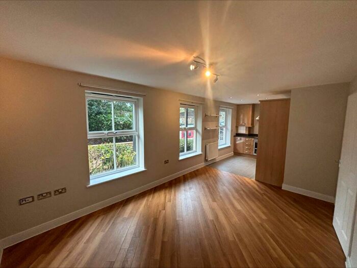 2 Bedroom Apartment To Rent In Elias House, St Helens Mews, Brentwood, CM14