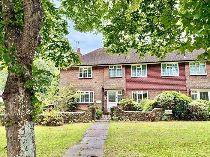 2 Bedroom Flat For Sale In Ratton Drive, Eastbourne, East Sussex, BN20
