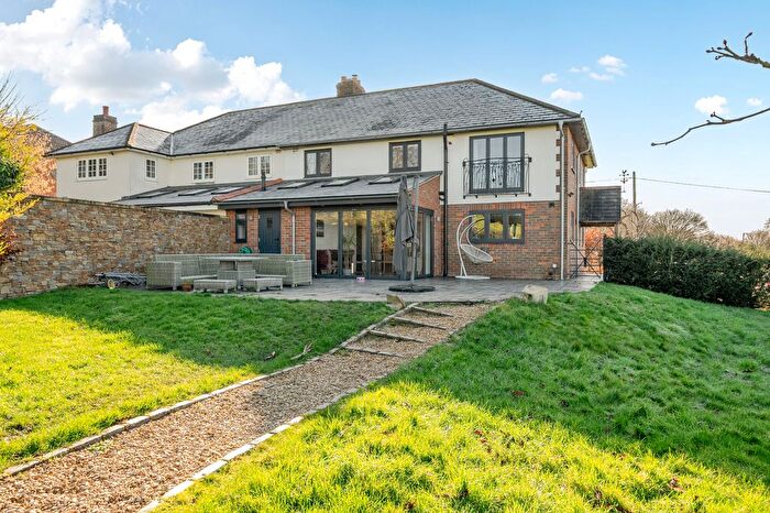 4 Bedroom Detached House For Sale In Foundry Lane, Loosley Row, HP27